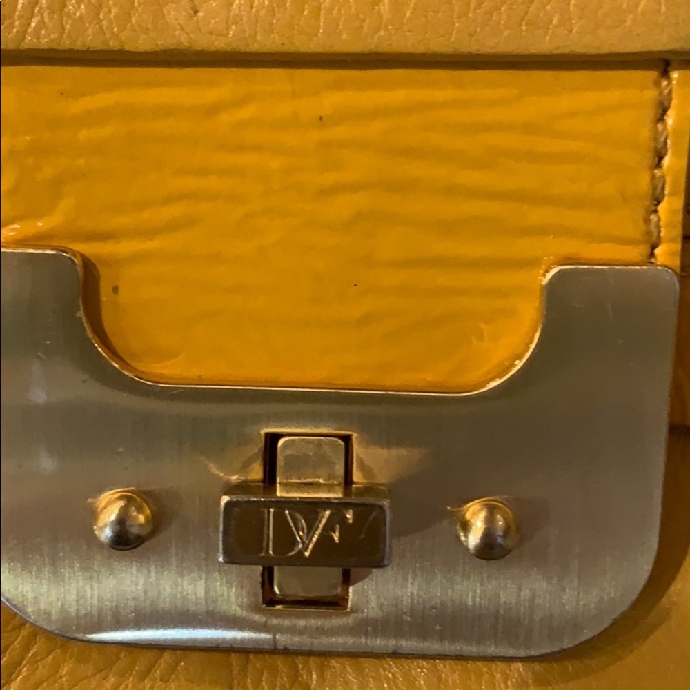 Crossbody - Picture 4 of 4